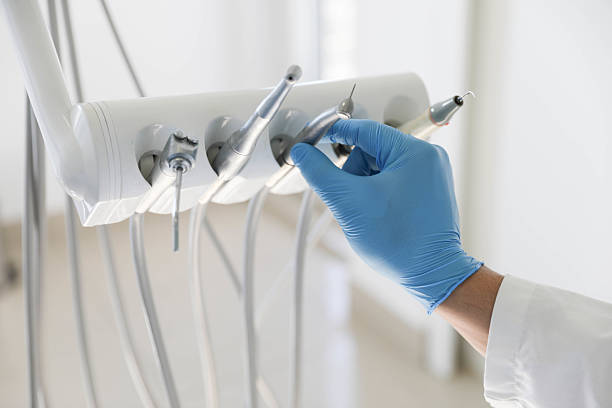 Professional Tooth Extraction technician working in Littlerock, CA
